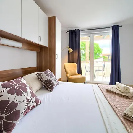 -krk Appartamento Malinska